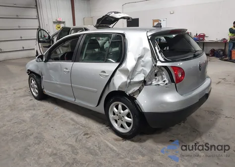 2008 Volkswagen Rabbit S z USA, uszkodzony, nr VIN WVWDA71K58W258045